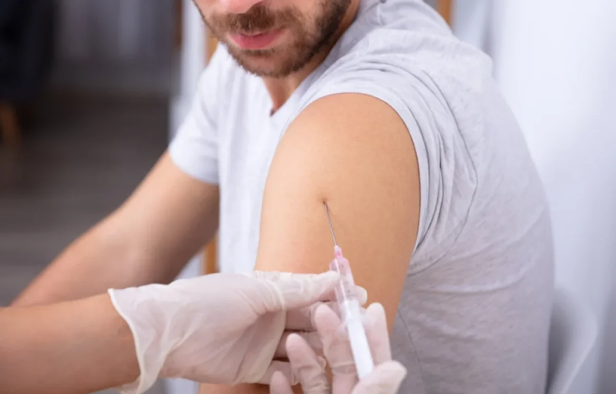 חיסון ביד ימין או שמאל? המדע חושף מה עדיף &ndash; וזה לא מה שחשבתם