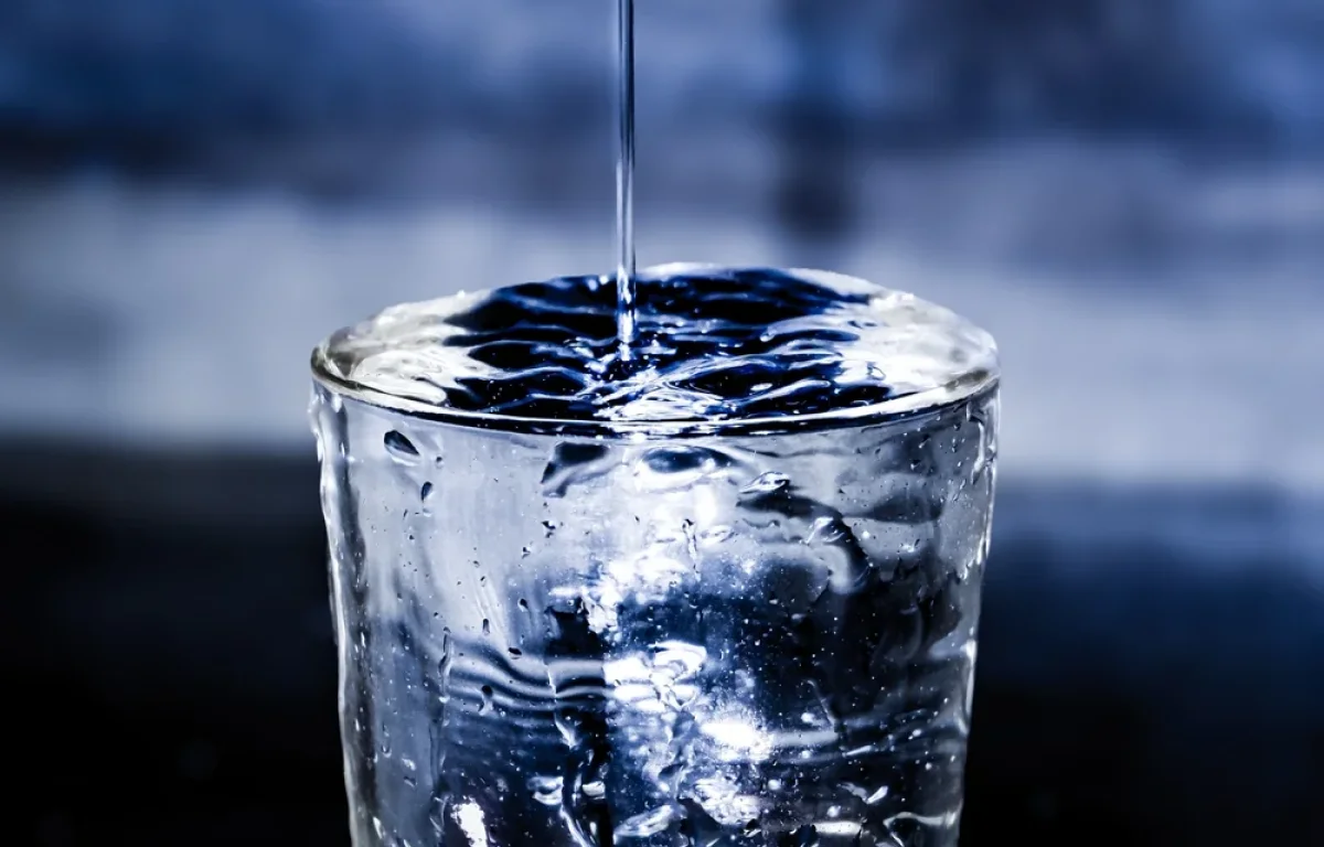 התסמין הנפוץ שאתם מתעלמים ממנו – ואולי זה בכלל בגלל שאתם לא שותים מספיק מים התסמין הנפוץ שאתם מתעלמים ממנו – ואולי זה בכלל בגלל שאתם לא שותים מספיק מים