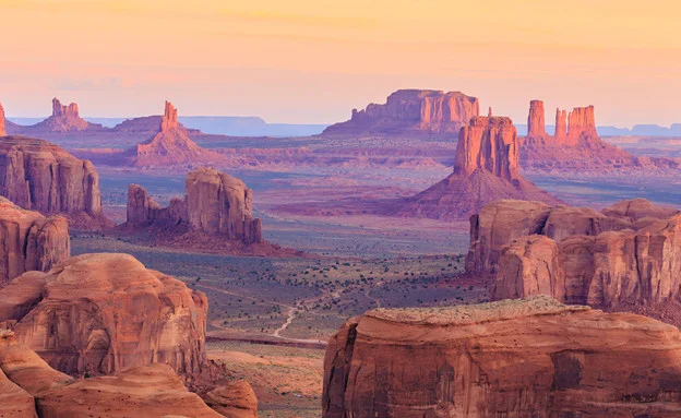 לא רק טבע – התגלות: מה באמת מרגישים על שפת הגרנד קניון לא רק טבע – התגלות: מה באמת מרגישים על שפת הגרנד קניון