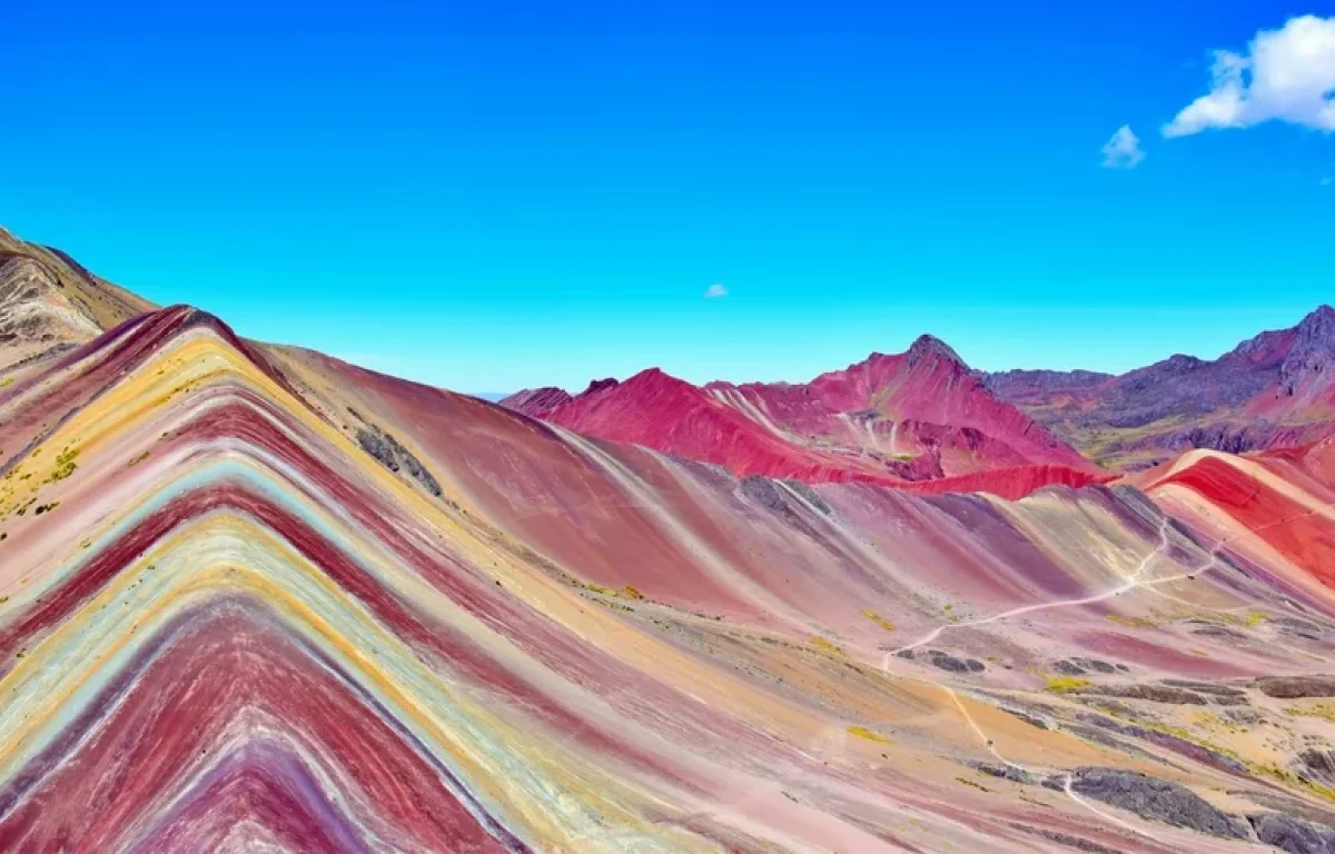 הר ויניקונקה – פלא הטבע הצבעוני של פרו! הר ויניקונקה – פלא הטבע הצבעוני של פרו!