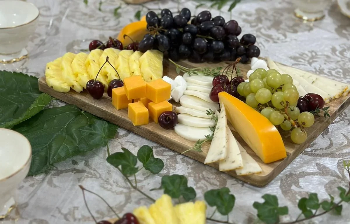 מהמפית ועד מגש הגבינות: 7 טיפים שיעיפו לכם את שולחן שבועות מהמפית ועד מגש הגבינות: 7 טיפים שיעיפו לכם את שולחן שבועות