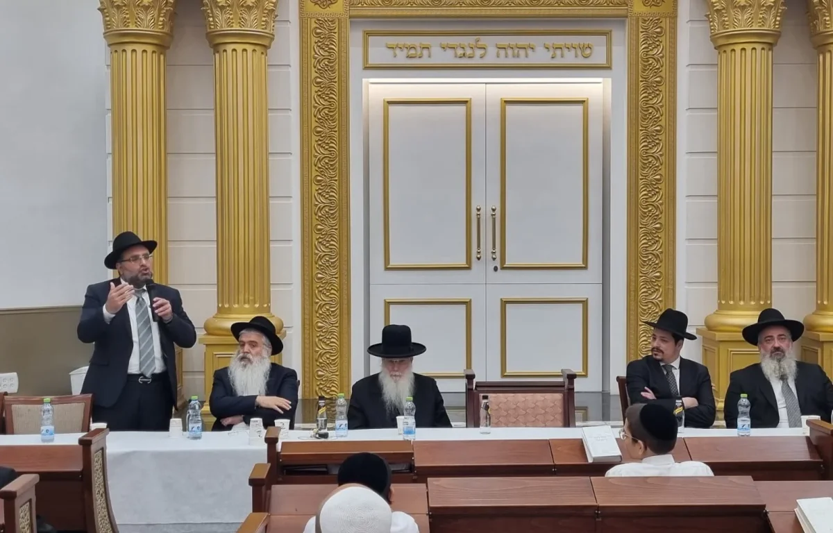 מנהיגות בצל גזֵרה: הרב שהציל את יהדות סוריה מנהיגות בצל גזֵרה: הרב שהציל את יהדות סוריה