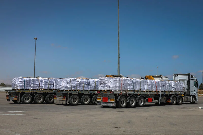 צה"ל מודה: חלק מהסיוע ההומניטרי עדיין בידי חמאס