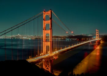 גשר שער הזהב של סן פרנסיסקו &ndash; לא באמת בצבע זהב: 8 עובדות שחובה להכיר