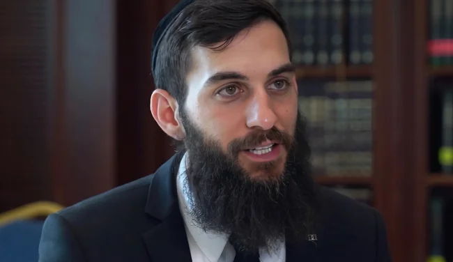  גבע בן ששון מזהיר: "אם אתה רווק - זה יהרוס לך את החיים. נשוי? זה יחריב את הבית"