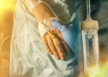 בין תקווה טיפולית למציאות קלינית: משפחות מתמודדות עם סיום הדרך בין תקווה טיפולית למציאות קלינית: משפחות מתמודדות עם סיום הדרך