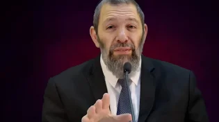"אמרו את הפסוק הזה 7 פעמים": סגולת דוד המלך לפתיחת המזל! | הרב עמנואל מזרחי