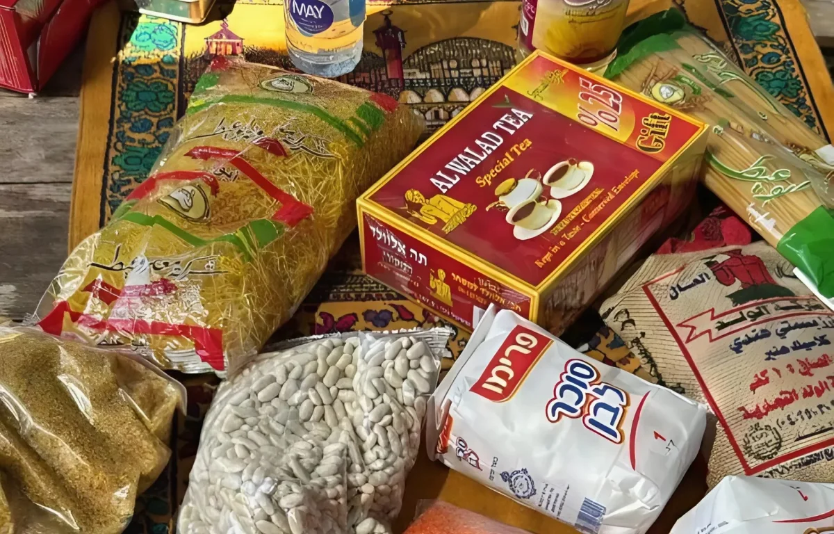 מרכזי הסיוע בעזה נפתחו לראשונה - ונבזזו לאחר כשעה