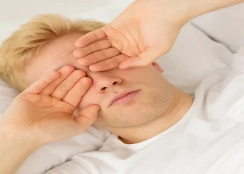 קמים עם סוכר גבוה? זה לא בגלל מה שאכלתם בלילה