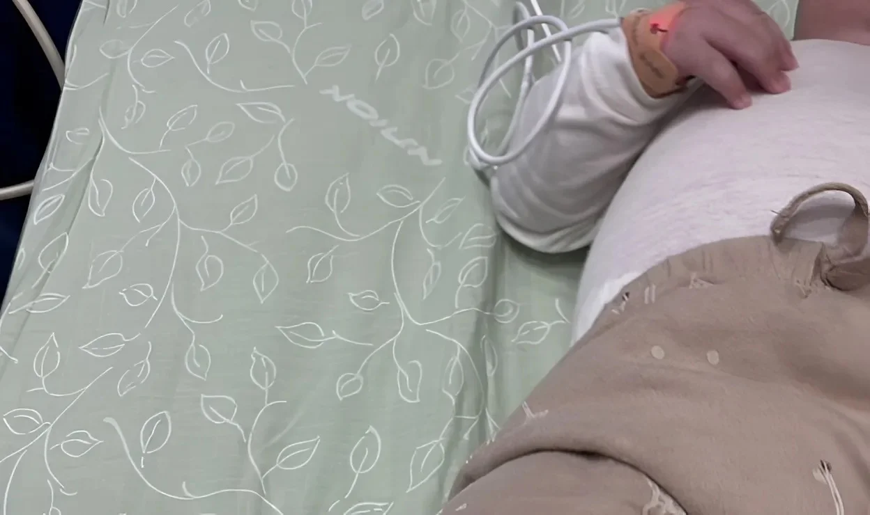 "התחיל לבכות בלי קול, ראיתי אותו מכחיל": רגעי האימה של משפחה במעלית קניון באשדוד