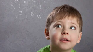 הילד לא מדבר? המחקר החדש שקובע: אתם יכולים לעזור לו כבר מהיום