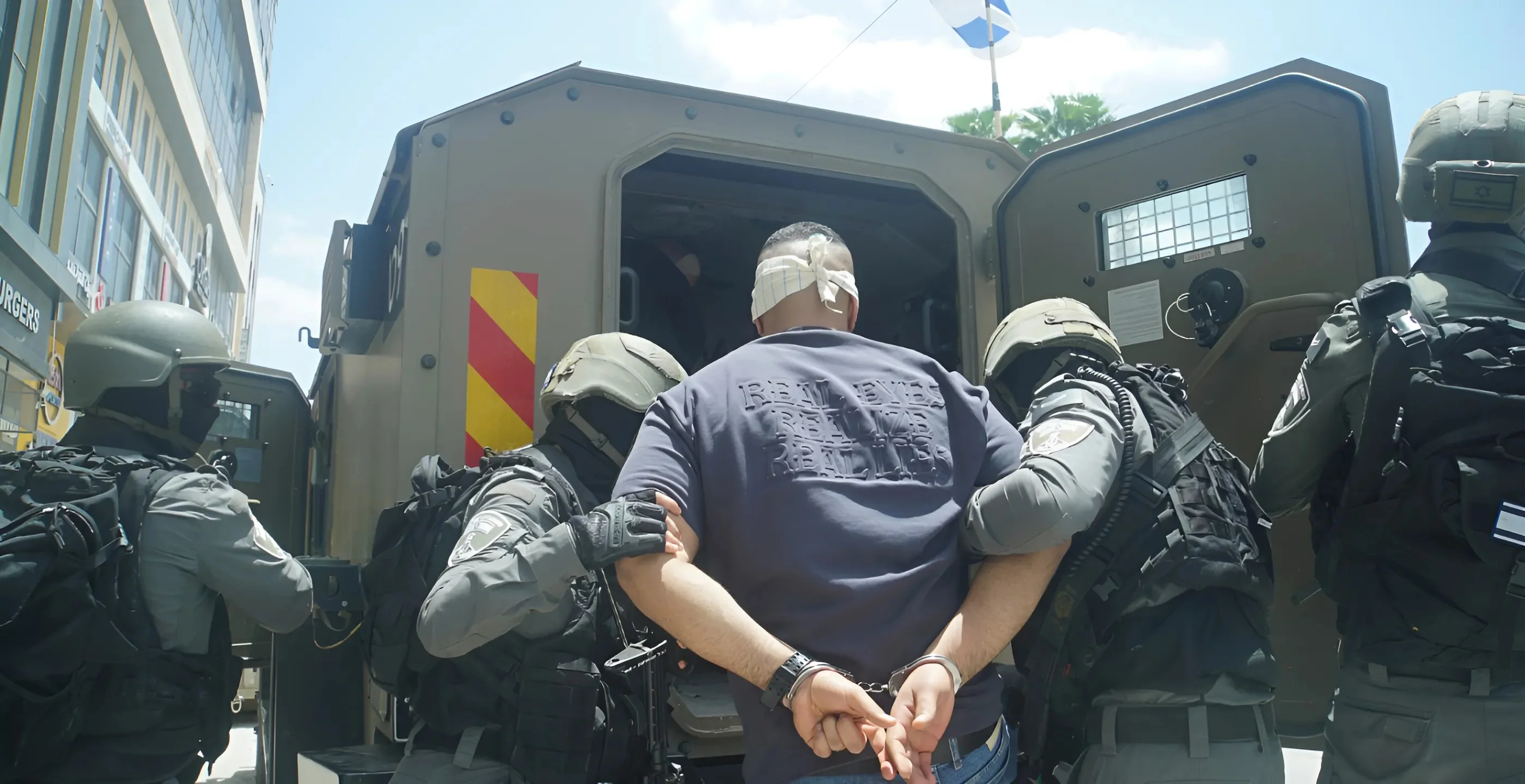 פשיטת ענק ביו"ש: כוחות הביטחון סיכלו רשתות חלפנות שמימנו טרור