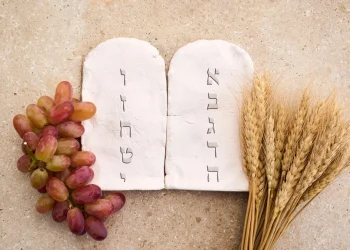 למה נשארים ערים בליל שבועות?