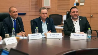 היסטוריה בישראל: הליך גירוש ראשון מסוגו נגד מחבלים אזרחי המדינה