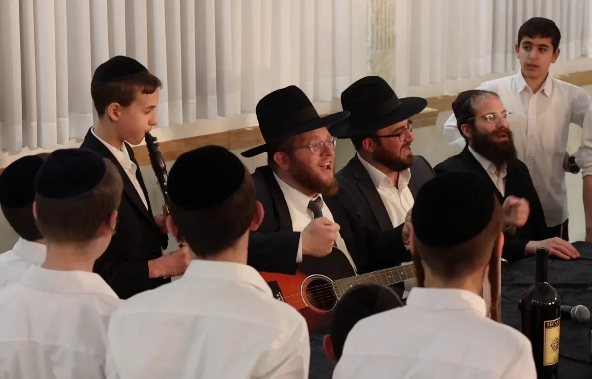 הרב יצחק ריס ות"ת חפץ חיים כרמיאל - "תורה"