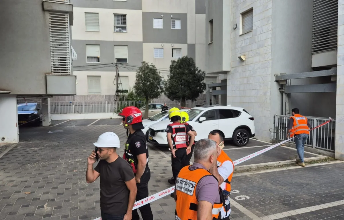 ללא נפגעים: בולען נפער בחניית בניין ברמת גן