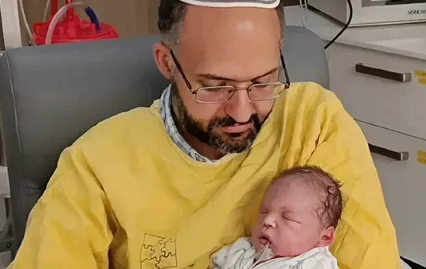 "דמים בדמים נגעו": התינוק של צאלה גז הי"ד נפטר – שבועיים לאחר הפיגוע "דמים בדמים נגעו": התינוק של צאלה גז הי"ד נפטר – שבועיים לאחר הפיגוע