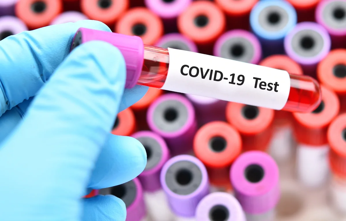 "התחסנות בירידה &ndash; וזן חדש בדרך": ישראל שוב עוצמת עיניים מול מגפת הקורונה