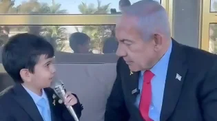  "מה אתה עושה נגד החות'ים?" - ילד בן 8 מראיין את נתניהו, ולא משאיר אותו אדיש