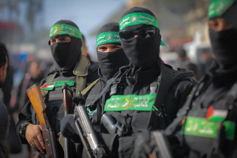 נחשף מסמך חדש של חמאס: התחייבות לשחרור חטופים – ודרישה לפיקוח בינלאומי על שיקום עזה