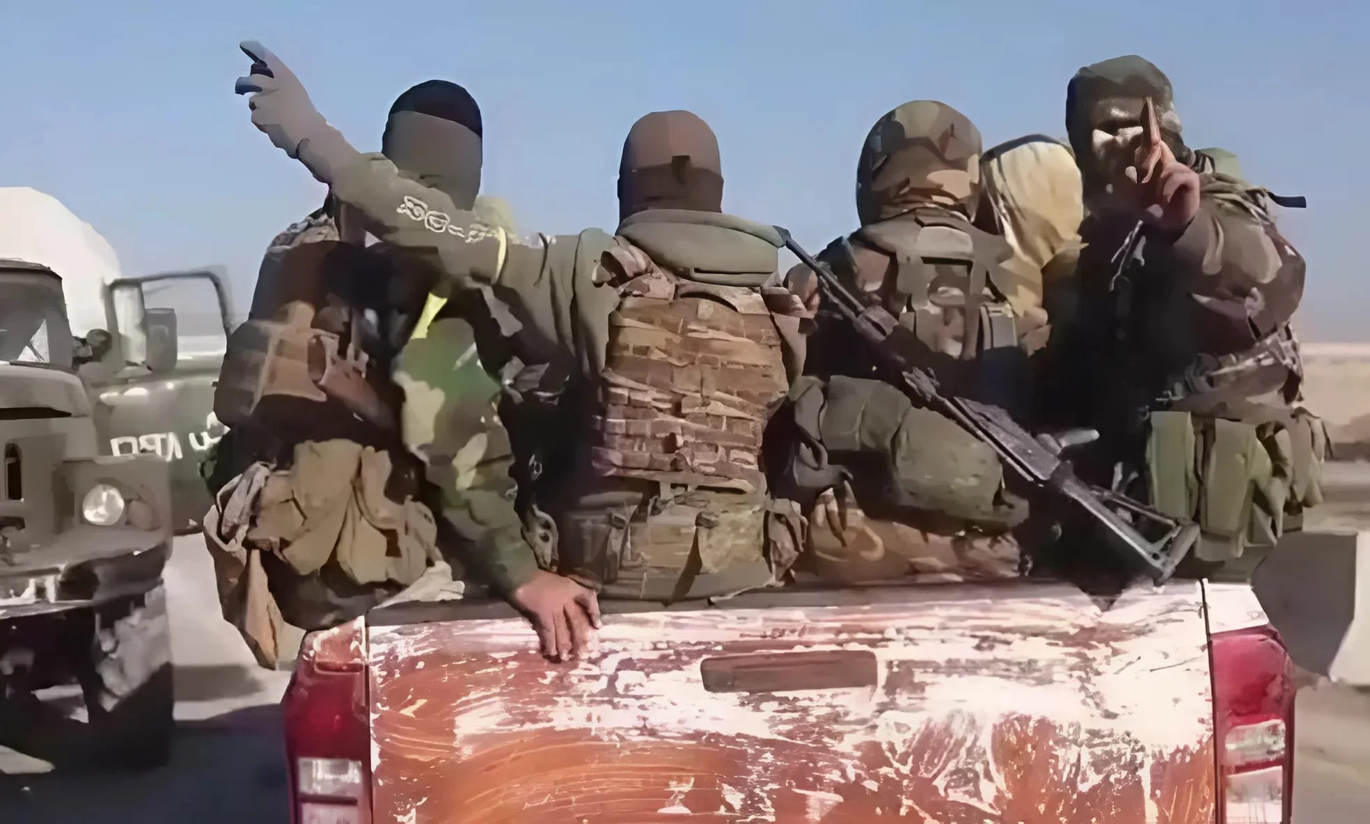 בצעד שנוי במחלוקת: ארה"ב אישרה גיוס לוחמים זרים לצבא סוריה בצעד שנוי במחלוקת: ארה"ב אישרה גיוס לוחמים זרים לצבא סוריה