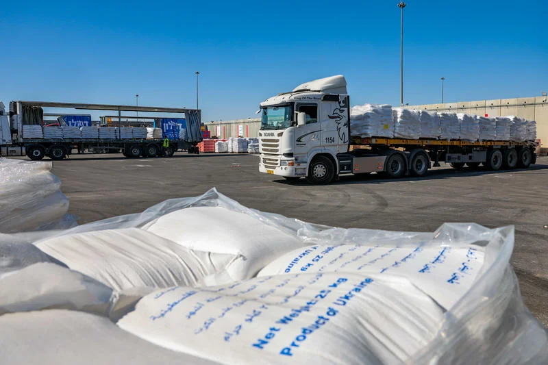 עומס ואיומים ביטחוניים: חלוקת הסיוע בעזה הופסקה זמנית