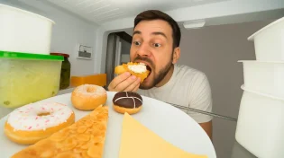 מתקפת המתוק בערב? מסתבר שהבעיה בכלל מתחילה בבוקר - וזה הפתרון המפתיע