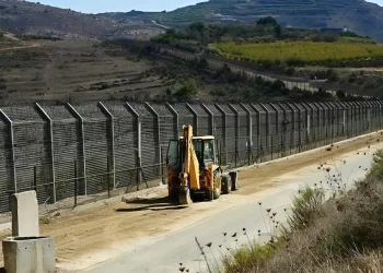גורמים סוריים: לא דאעש ולא אסד &ndash; מי עומד מאחורי הירי לרמת הגולן?
