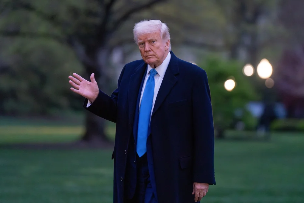 "לא נאפשר כניסה למי שרוצה לפגוע בנו": טראמפ אוסר כניסה מ-12 מדינות