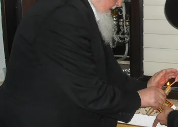 רב ומחנך לדורות: מסכת חייו של הגאון רבי נסים טולדנו זצ"ל