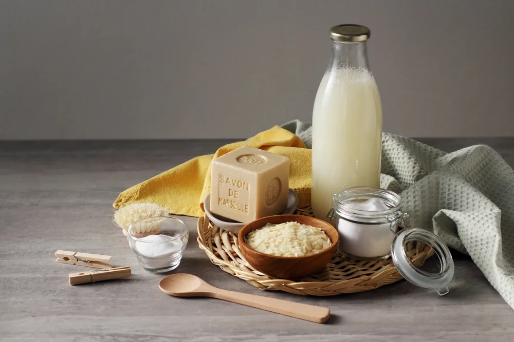 מה שאתם שופכים על הבגדים – עלול להיספג בגוף: האלטרנטיבה הבריאה למרכך הכביסה שתשנה לכם את החיים מה שאתם שופכים על הבגדים – עלול להיספג בגוף: האלטרנטיבה הבריאה למרכך הכביסה שתשנה לכם את החיים