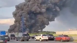  פיצוץ מסתורי ברוסיה: עשן שחור מיתמר לשמיים - תקיפה אוקראינית או תאונה קטלנית?