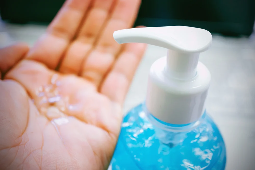  יש לכם אלכוג'ל בבית? אתם לא תאמינו כמה הוא שווה