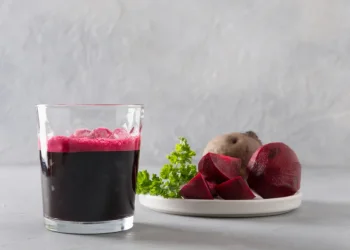  הכוס שיכולה לשנות את הבריאות שלכם &ndash; אבל רק אם שותים נכון