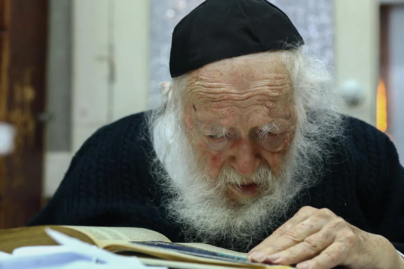 רק לאחר מעשה: ראו שהעצה של הרב קנייבסקי הצילה את חייו של הילד