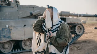 הפסוק שאומרים בכל מיני רגעים חשובים, אבל יש לו משמעות אחרת