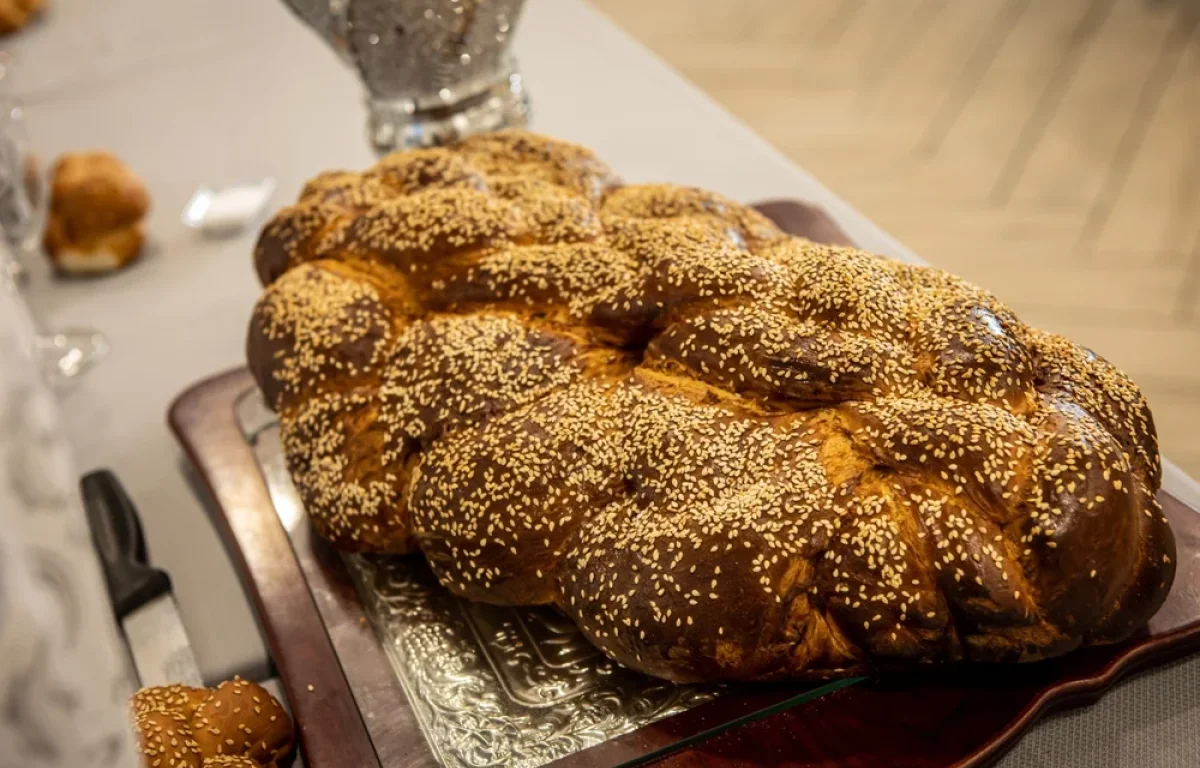 למה אוכלים דגים ובשר בשבת? למה אוכלים דגים ובשר בשבת?