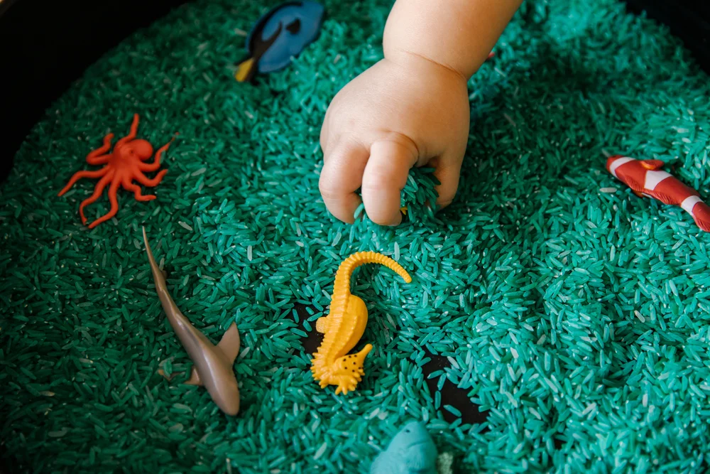 בפעם הבאה שתיכנסו לממ"ד – תזכרו את זה: אתם הקירות האמיתיים של הילדים בפעם הבאה שתיכנסו לממ"ד – תזכרו את זה: אתם הקירות האמיתיים של הילדים