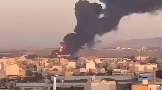 תיעוד דרמטי: המטוס האיראני עולה באש - פגיעה ישירה בלב האויב