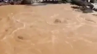 תיעוד כבד מטהרן: שיטפון ענק אחרי תקיפה - תשתיות קרסו, רכבים נגרפו