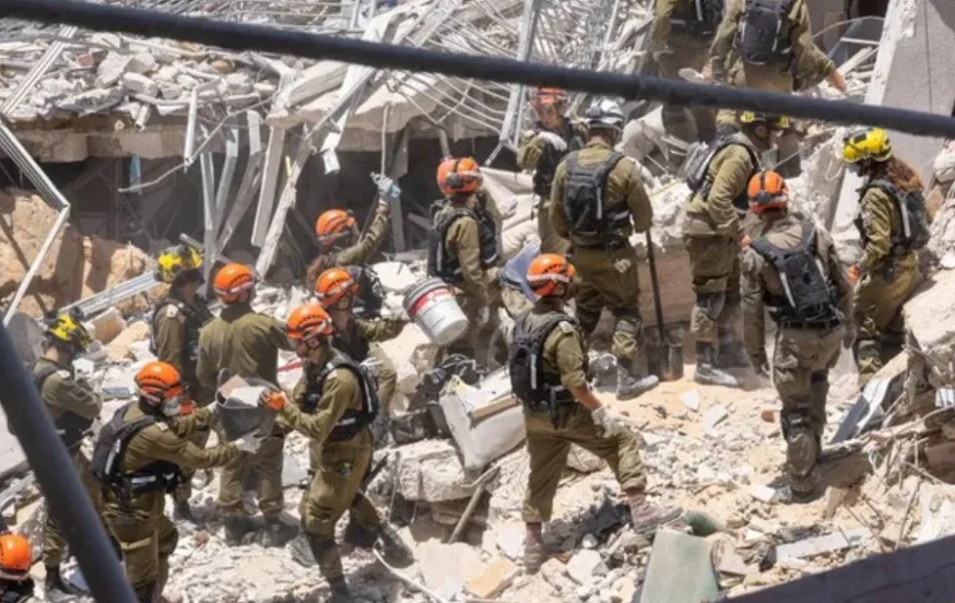 אפרת סרנגה, בת 44, היא אחת מהרוגות התקיפה האיראנית בבת ים אפרת סרנגה, בת 44, היא אחת מהרוגות התקיפה האיראנית בבת ים