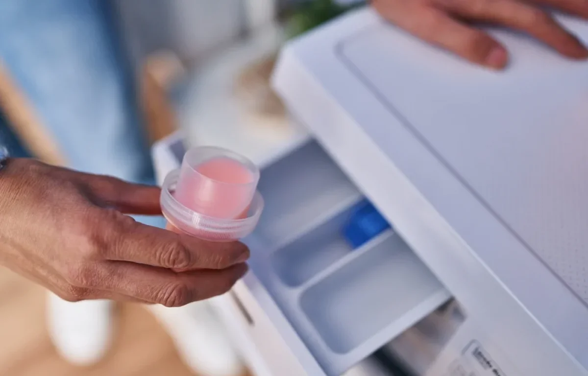 הריח שמרעיל אתכם &ndash; האמת על מרככי הכביסה