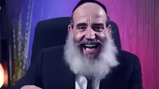 מה עושים בזמן אזעקה? הרב פנגר מציע: "להפוך את הפחד לאמונה"