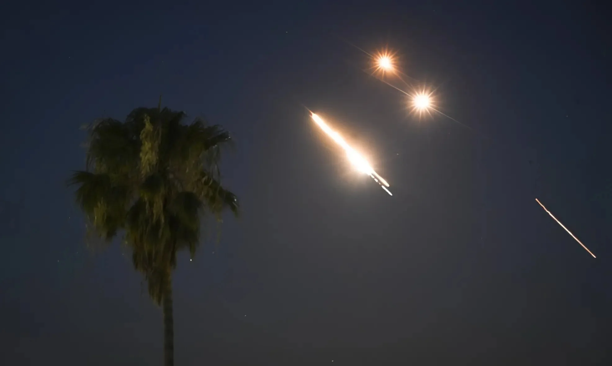 איראן מאיימת בהסלמה: "נעבור לנשק היפרסוני &ndash; הפעולות הבאות יהיו הרסניות"