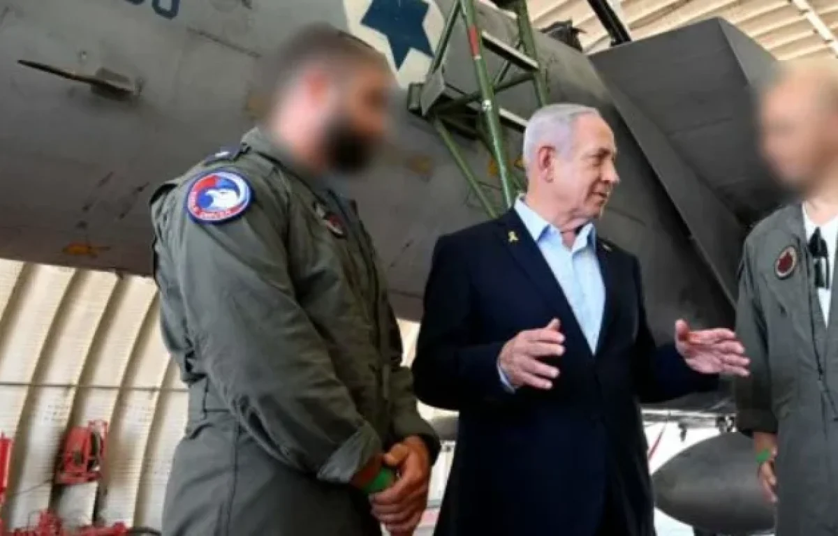 נתניהו בבסיס חיל האוויר: "אנחנו בדרך להשיג ניצחון"