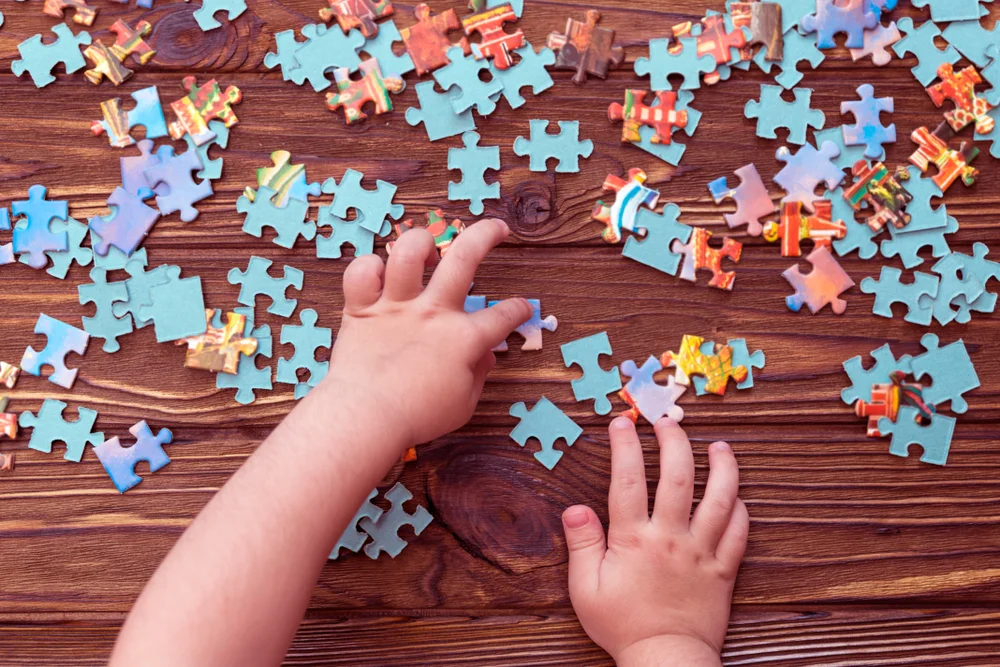  "אמא, למה יש אזעקה?": כך תהפכו לעוגן רגשי עבור הילדים גם בזמני חירום