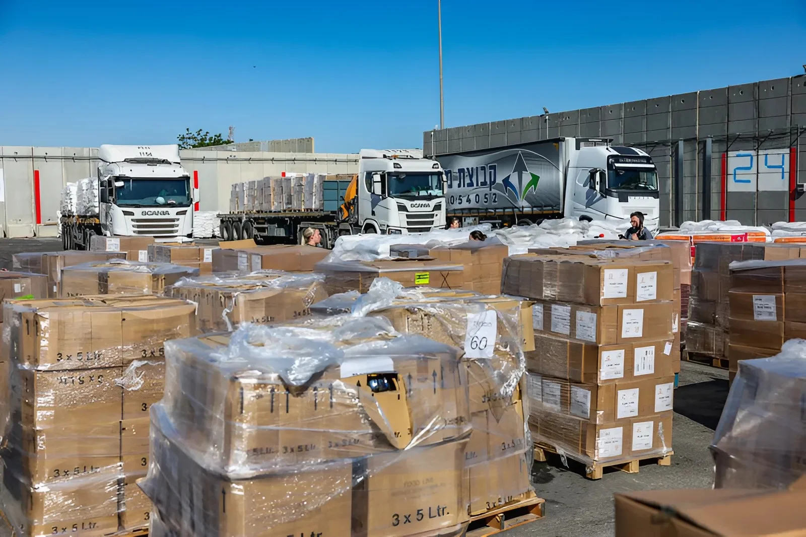 מתחמי חלוקת הסיוע בעזה פועלים לראשונה במקביל בארבעה מוקדים