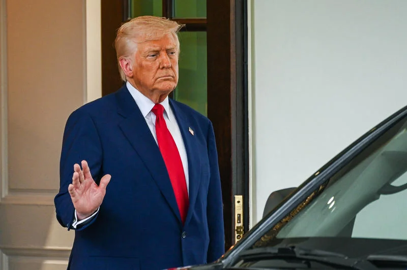 טראמפ עזב את פסגת G7: "כולם להתפנות מטהראן – לאיראן לא יהיה נשק גרעיני" טראמפ עזב את פסגת G7: "כולם להתפנות מטהראן – לאיראן לא יהיה נשק גרעיני"