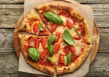 בזמן שכולם בבית – ככה תכינו פיצה ביתית מושלמת עם הילדים בזמן שכולם בבית – ככה תכינו פיצה ביתית מושלמת עם הילדים