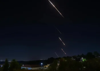 האזעקות בצפון: שלושה טילים שוגרו מאיראן – ללא דיווח על נפילות או נפגעים האזעקות בצפון: שלושה טילים שוגרו מאיראן – ללא דיווח על נפילות או נפגעים